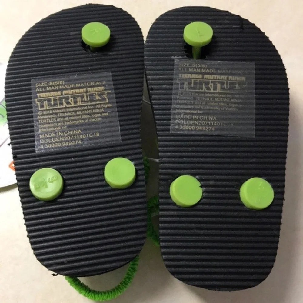 Nickelodeon Mutant Ninja Turtle Slip On Sandals Childs Size 5 / 6 NWT